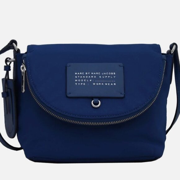 Marc by Marc Jacobs Preppy Legend Natasha Nylon Crossbody Bag Purse- True Blue - Picture 1 of 8